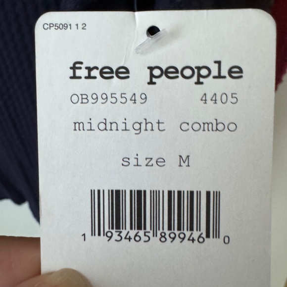 Free People Copenhagen thermal crochet knit top balloon sleeve navy red NWT M - Picture 5 of 9